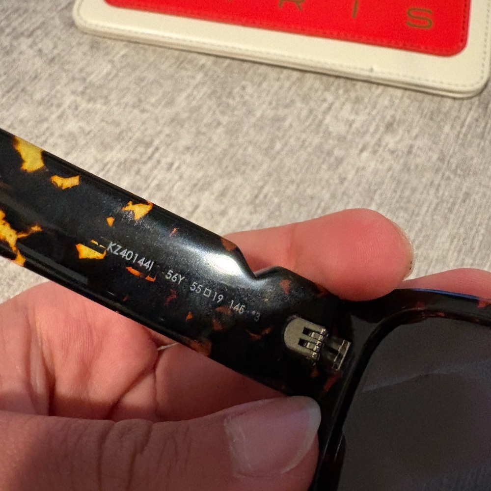 Kenzo tortoise sunglasses - Picture 4 of 5